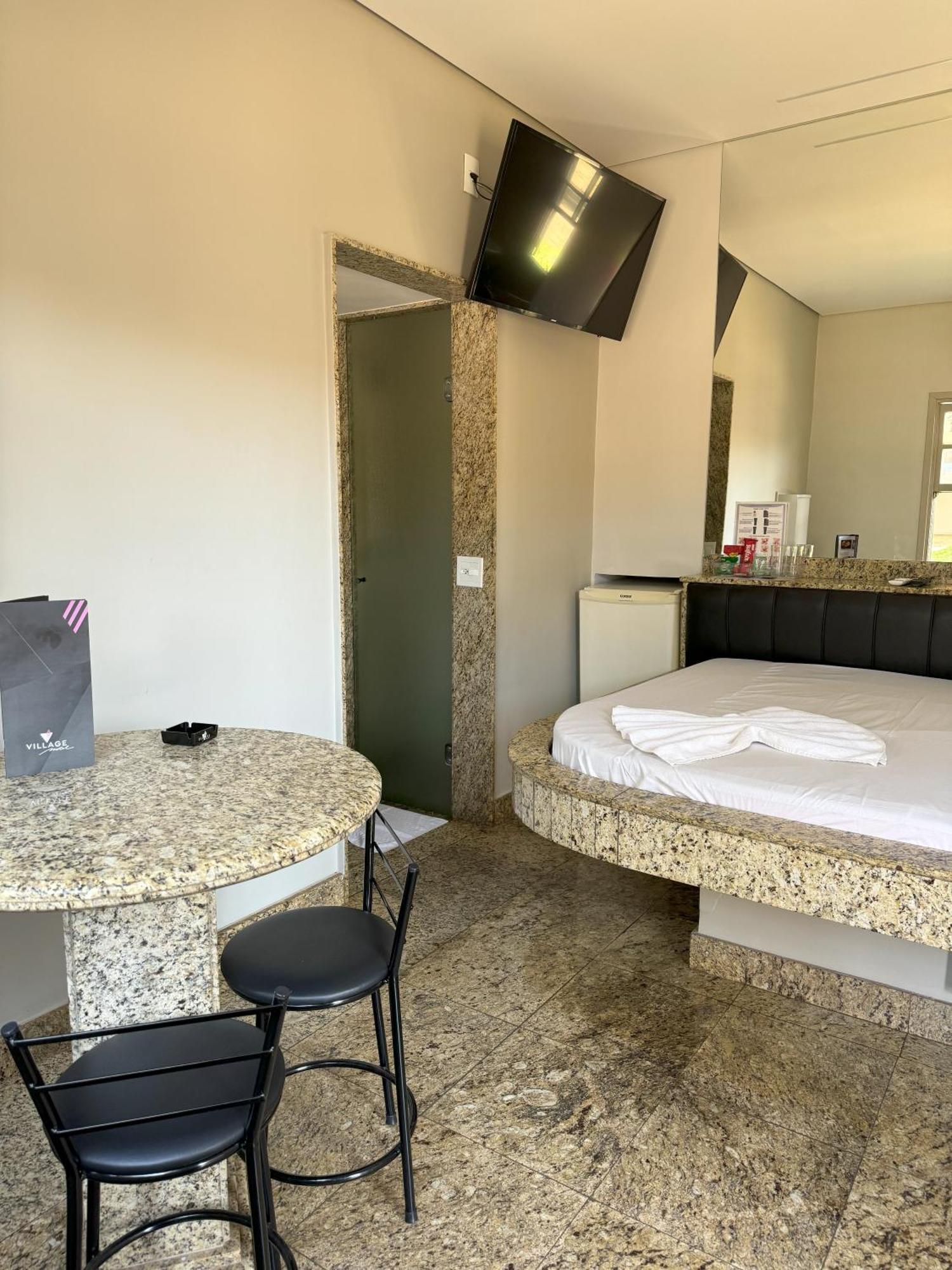 Village Motel Ribeirão Preto Esterno foto
